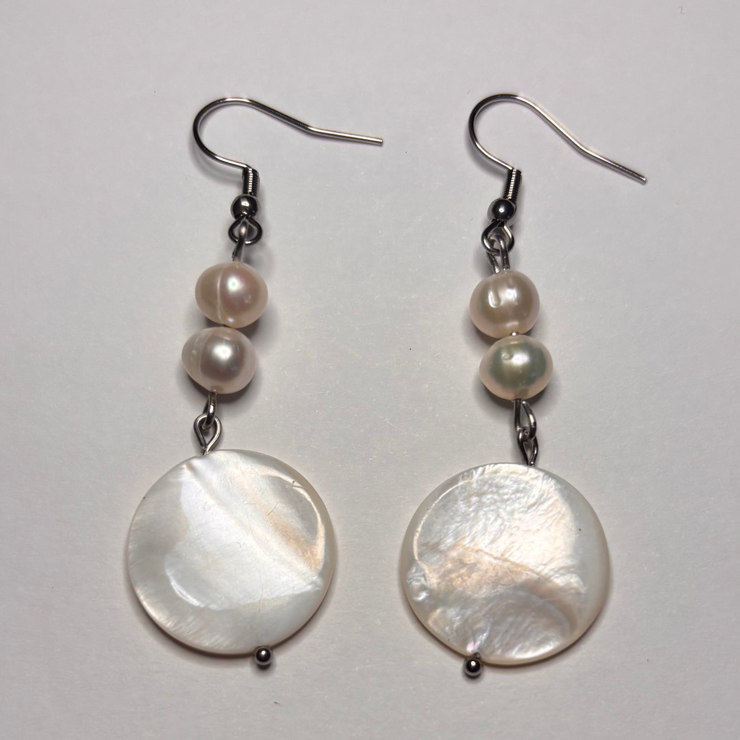 Simple Shell Disk and Pearl Earrings