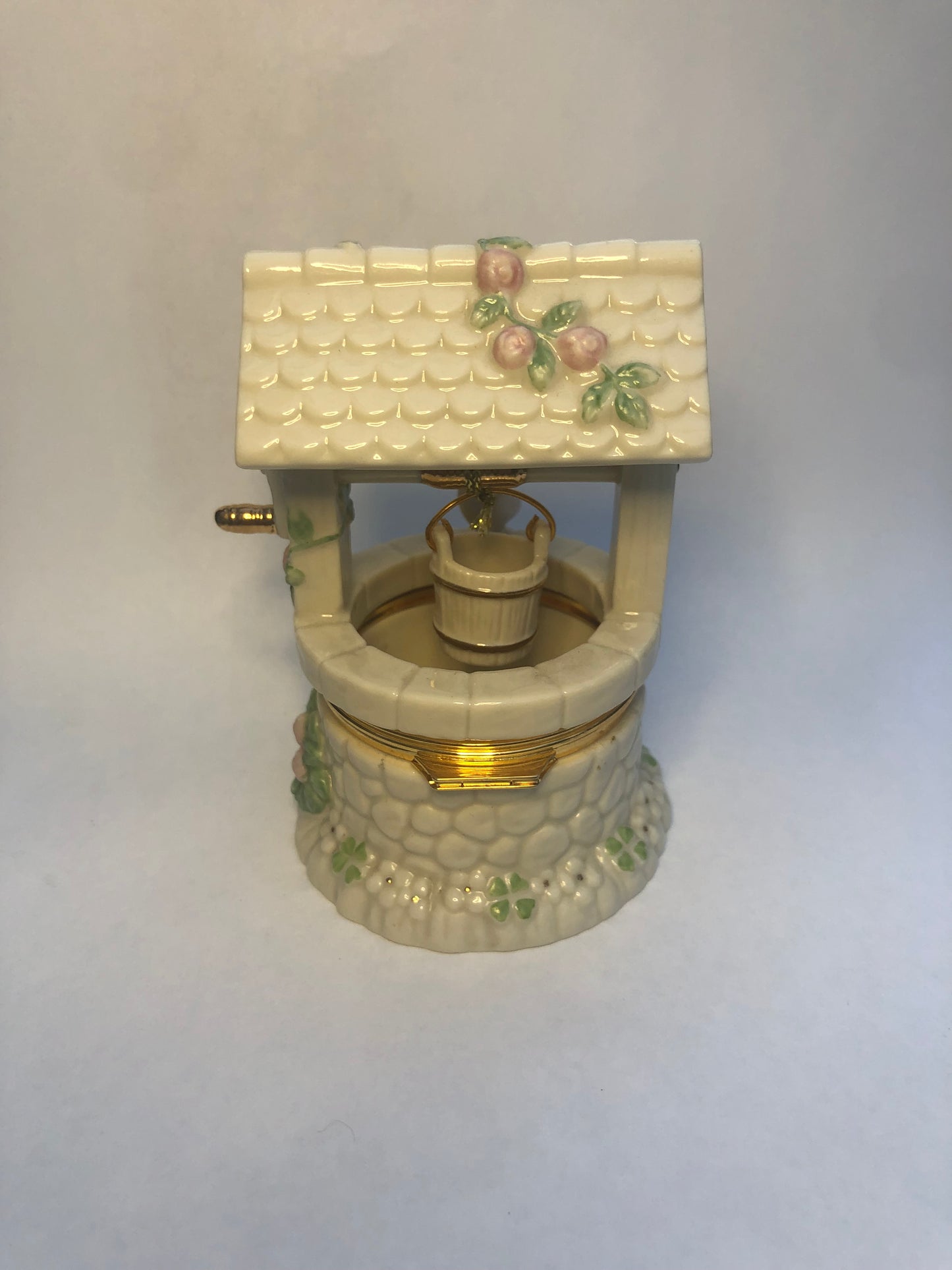 Wishing Well Ceramic Trinket Box