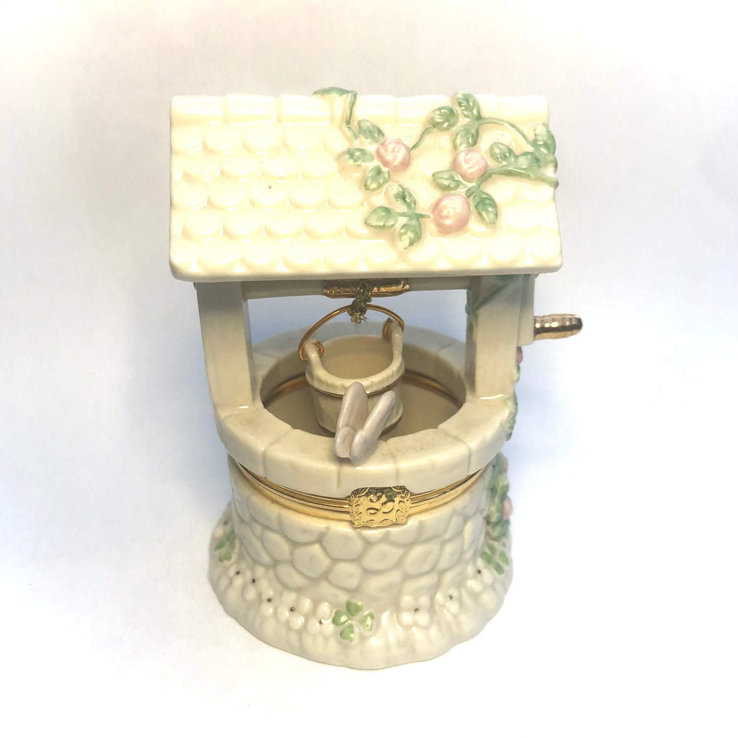 Wishing Well Ceramic Trinket Box